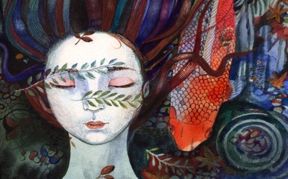 chica junto a pez rojo pensando en las predicciones