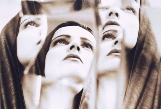 mujer que sufre Síndrome de Fortunata