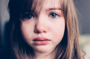 Niña triste
