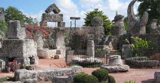 Castillo de coral representando los monumentos inspirados en el amor