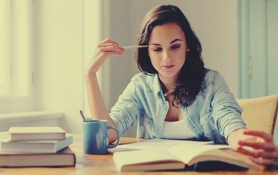 Estudiar leyendo en voz alta o en silencio, ¿qué funciona mejor?