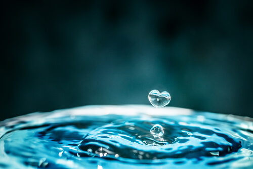 Gota en forma de corazón