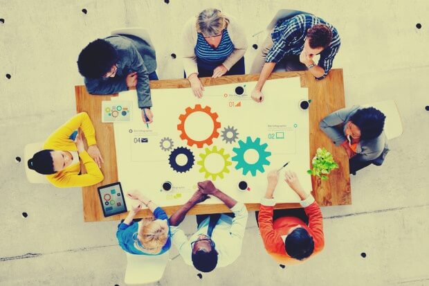 equipo de trabajo representando la representando la simplicidad inteligente