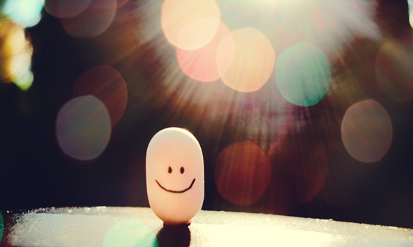 figura sonriente demostrando el sentido del humor