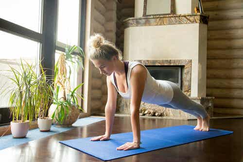 5 claves para practicar yoga en casa