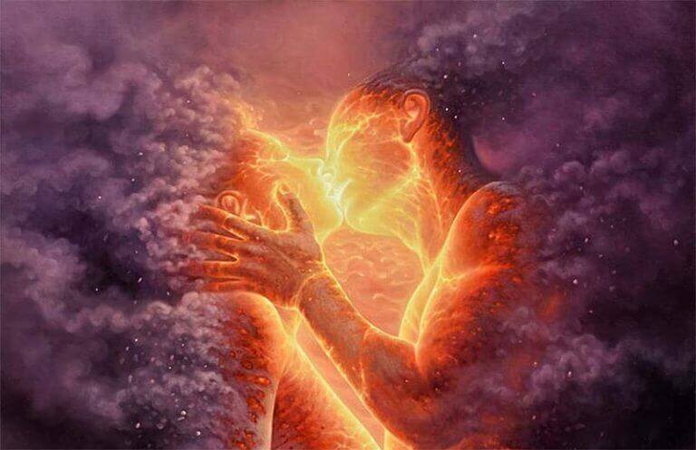 Pareja envuelta en fuego besándose