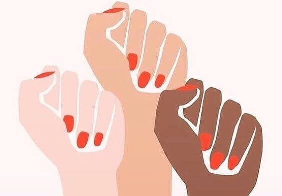 puños simbolizando la fuerza de los valores