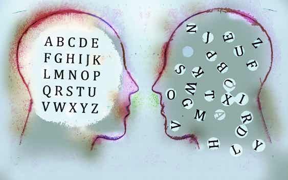 cabezas con letras simbolizando el inconsciente en la vida cotidiana