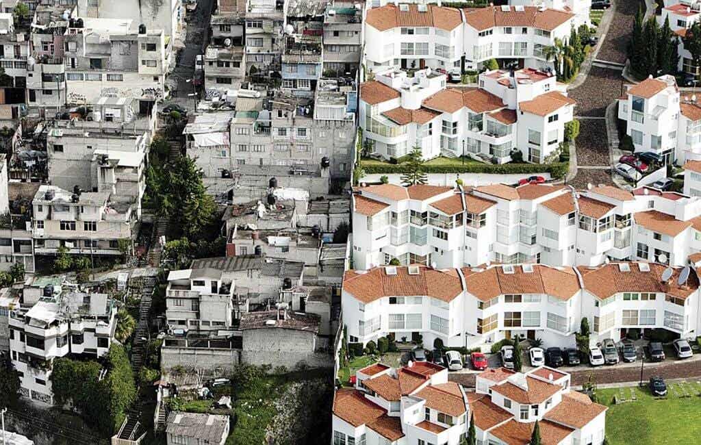 Barrio pobre y barrio rico