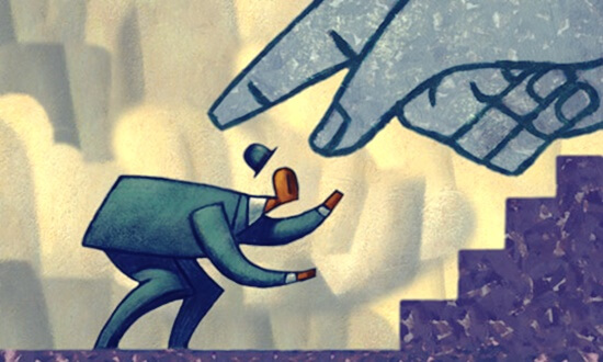 Dedo que intenta bloquear a los trolls