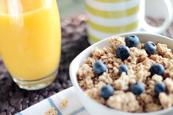 avena para mejorar el ánimo y energía a través del desayuno