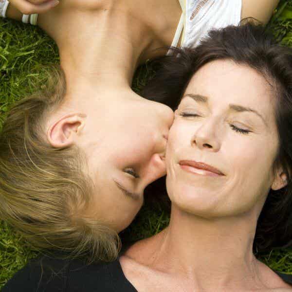 La relación entre madres e hijas es un lazo que se nutre de la complicidad