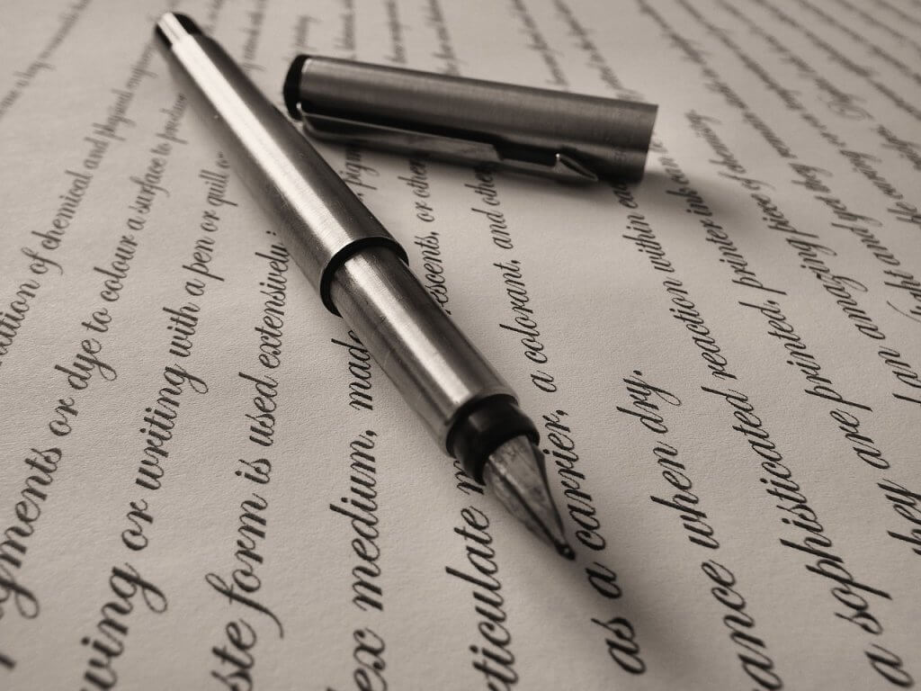 Frases escritas con pluma