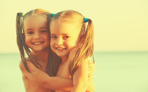 Hermanas gemelas