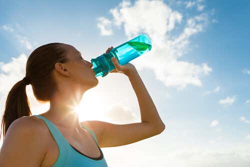 5 motivos por los que debes beber agua según la ciencia