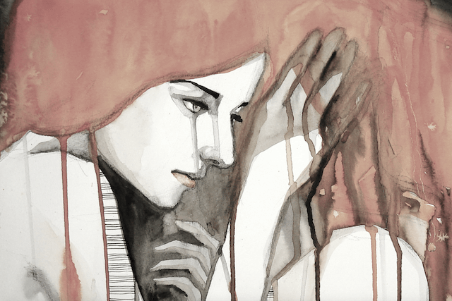 Mujer triste pensando en el sacrificio en el amor