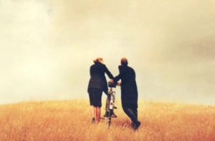 Pareja en bici