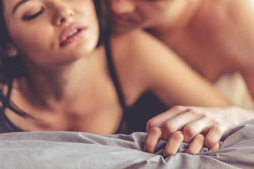 Wie definiert die Sexologie das erotische Verlangen?
