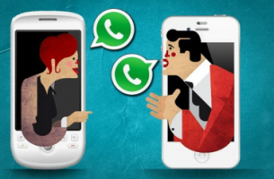 Pareja hablando por Whatsapp