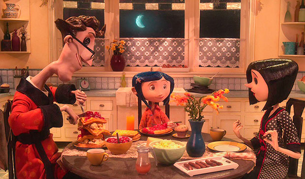 Coraline comiendo