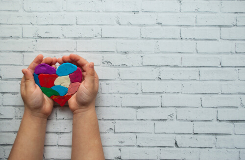 Mano con corazón