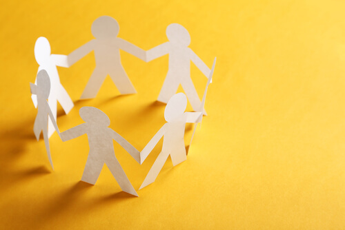 Psicología comunitaria: orígenes, características y fundamentos teóricos