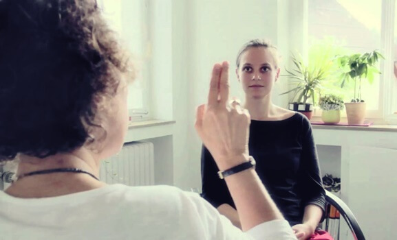 mujer en terapia EMDR