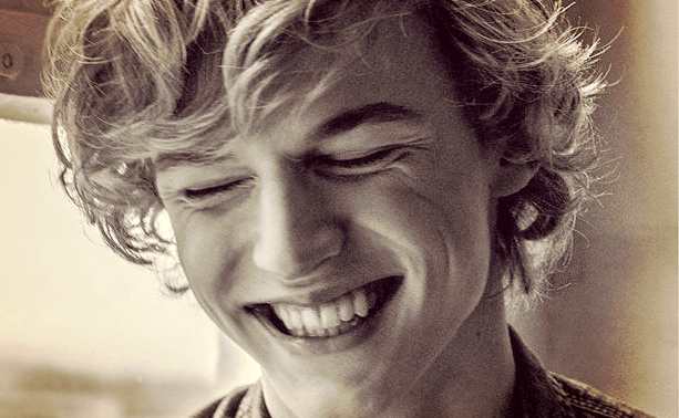 Chico sonriendo