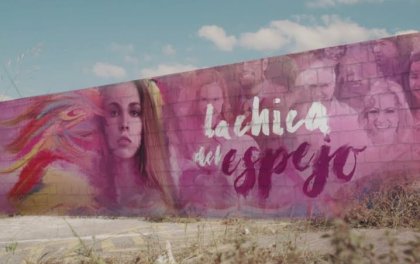La chica del espejo, la canción de la lucha contra el cáncer de mama