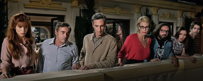 Personajes de Perfectos desconocidos en el balcón