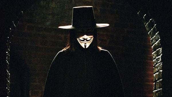 Descubriendo a V, el líder revolucionario en V de Vendetta