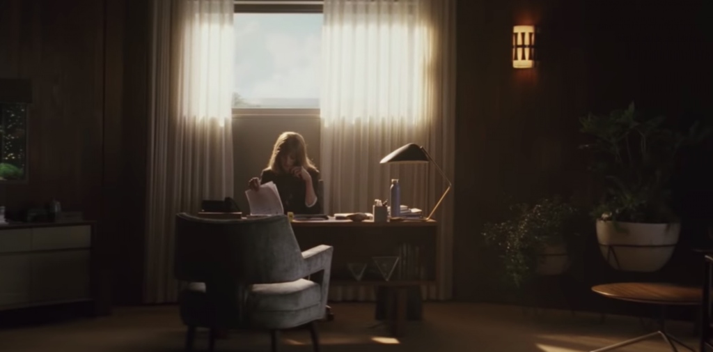 Homecoming: un thriller psicológico sobre emociones y memoria