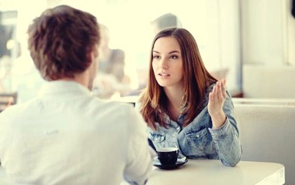 Escuchar sin empatía: la desconexión emocional