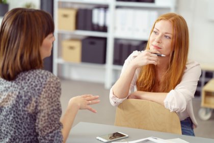 ¿Cómo puede el lenguaje no verbal bloquear nuestra comunicación? 7 ejemplos