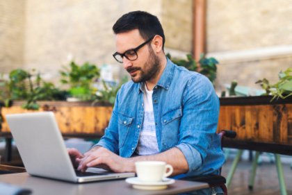 Pros y contras del trabajo a distancia: ¿te independiza o te aísla?