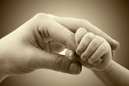 René Spitz y la relación madre-hijo durante la infancia