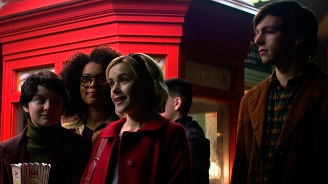 Sabrina con sus amigos