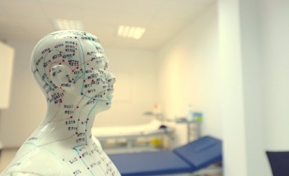 Tratamiento de acupuntura para las enfermedades neurodegenerativas