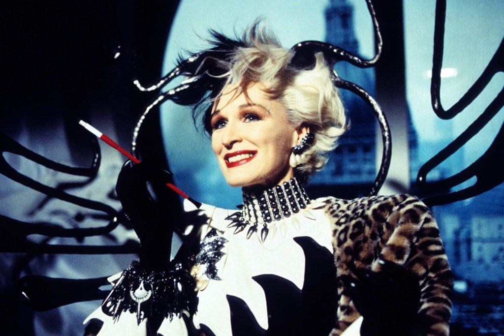 Cruella de Vil sonriendo