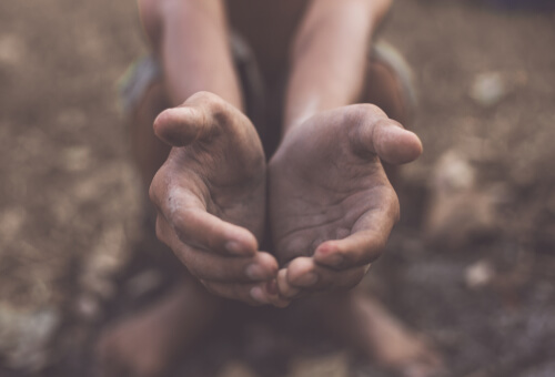 Manos abiertas simbolizando a la personalidad INFP