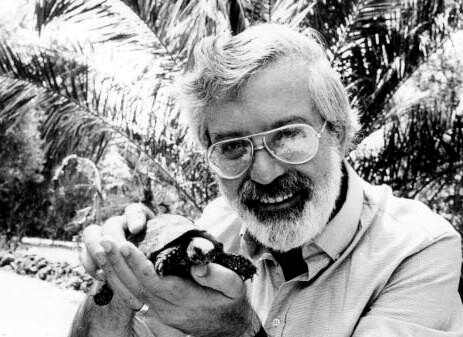 Michael Ende con tortuga
