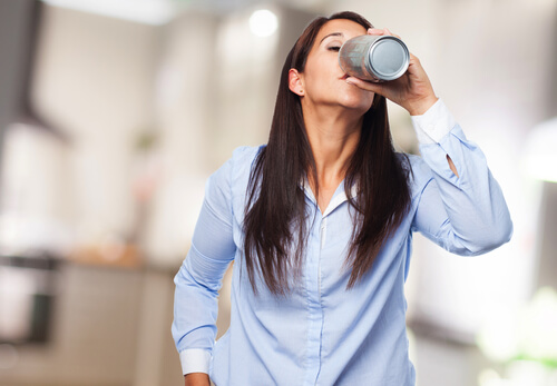La acción de bebidas estimulantes en nuestro cerebro