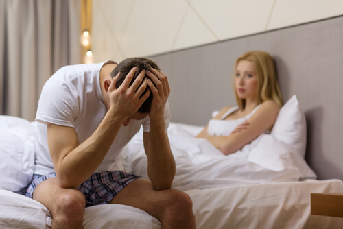 Hombre deprimido después de tener relaciones sexuales