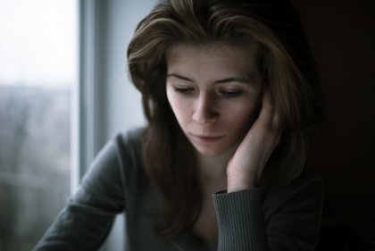 Querofobia, el miedo irracional a ser feliz