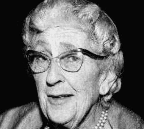 Agatha Christie con gafas