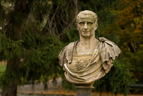 Estatua de Julio César