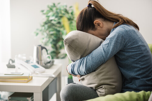 femme anxieuse