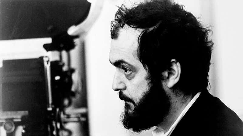 Stanley Kubrick de perfil