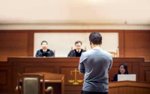 Testigo en un juicio para representar el concepto de declaración de testigos