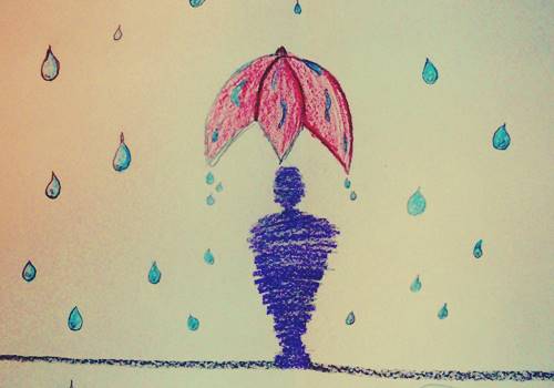 Hombre bajo lluvia